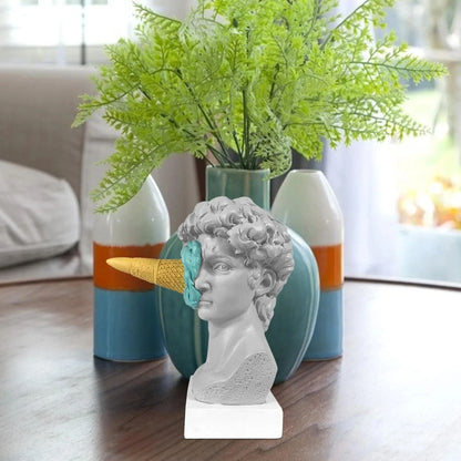 Figura de helado de David nórdico moderno